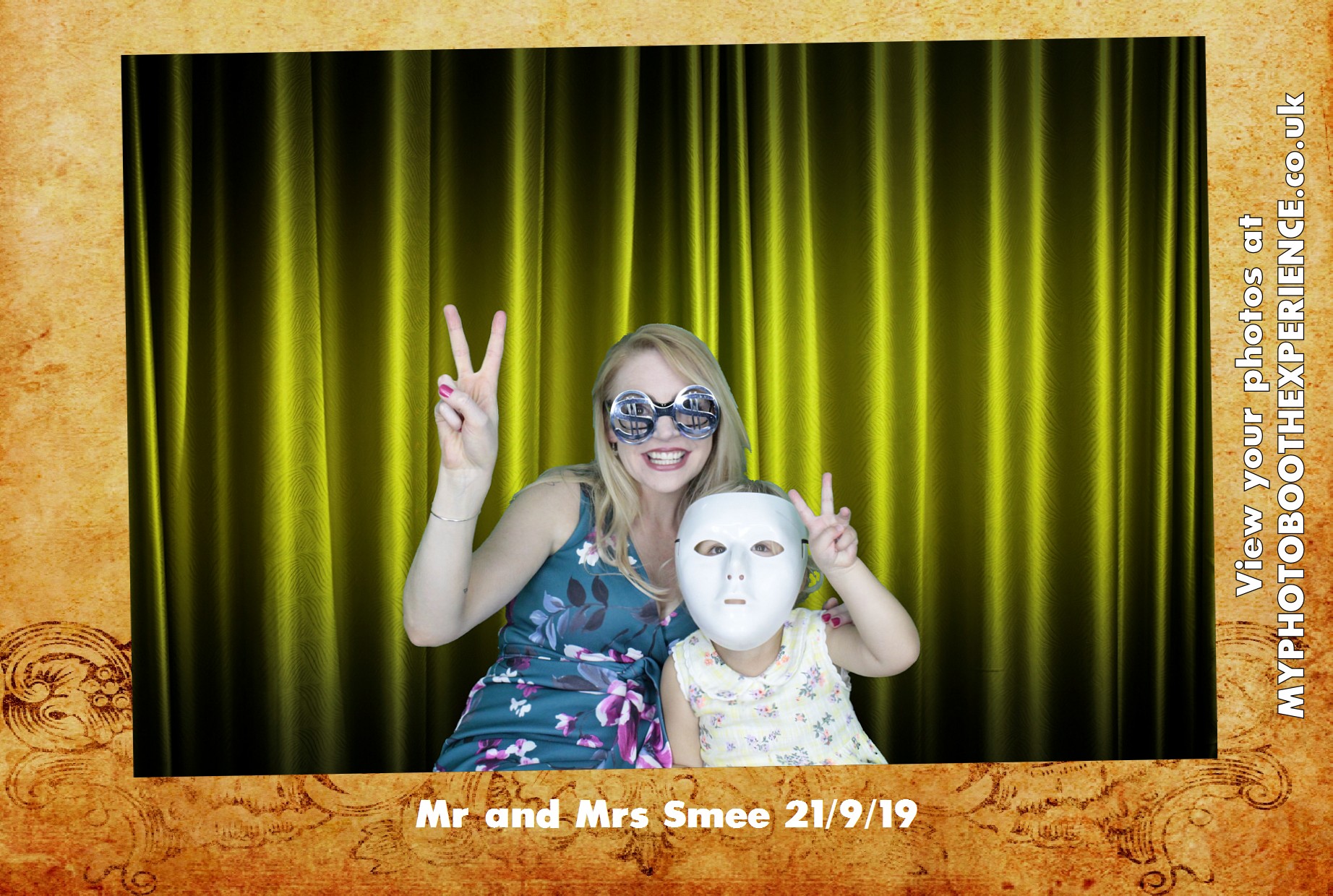 Katie and Jons Wedding | View more photos from the event at gallery.myphotoboothexperience.co.uk/u/MyPhotoBoothExperienceLtd/Katie-and-Jons-Wedding